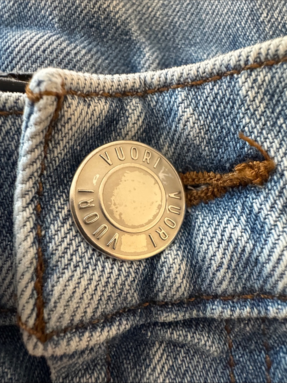 Vuori classic wide leg Jeans in Light Blue - Picture 2 of 6